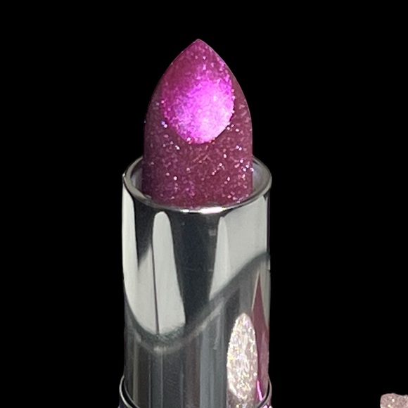 Metallic Glitter Lipstick - Picture 9 of 17